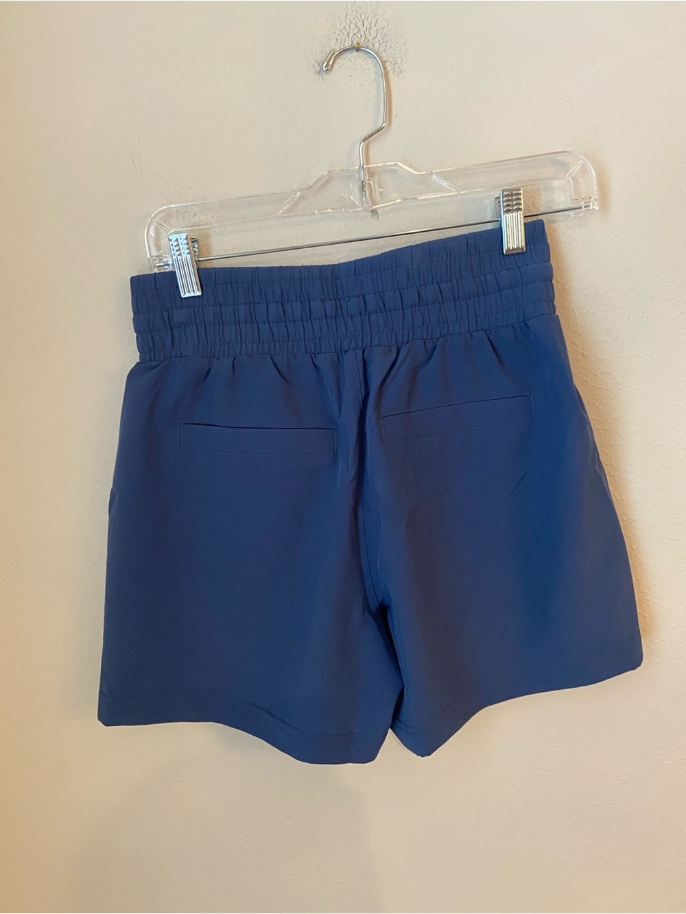 NWT Spanx On The Move Shorts Faded Indigo Blue Pull-On Performance Shorts XS - Picture 3 of 6